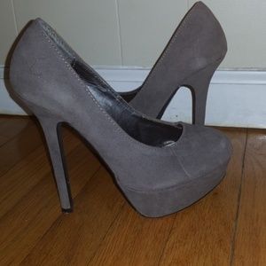 Gray heels